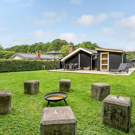 In Bjert With Kitchen Holiday home *