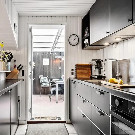 3 Bedroom Awesome In Bjert Binderup Strand