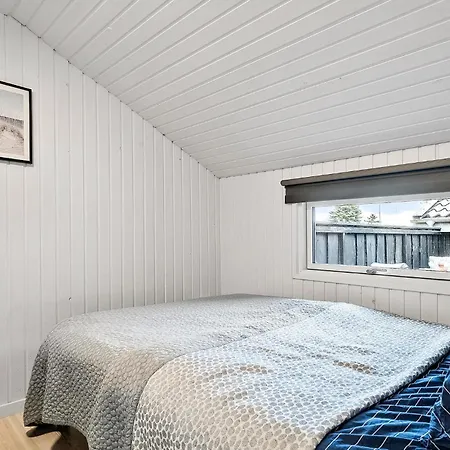 3 Bedroom Awesome In Bjert *