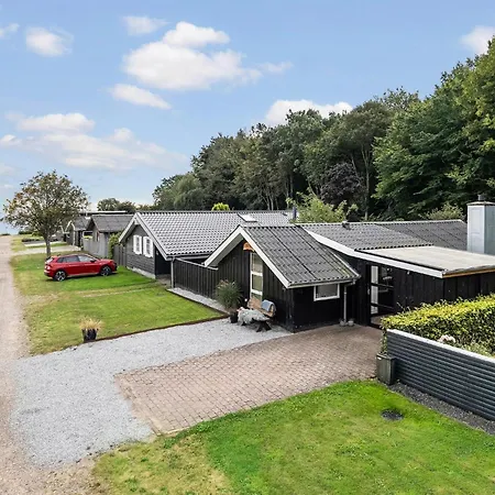 Сasa de vacaciones 3 Bedroom Awesome In Bjert *