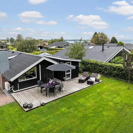 3 Bedroom Awesome In Bjert *