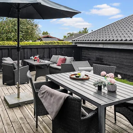 3 Bedroom Awesome In Bjert *