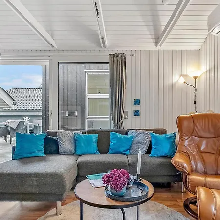 Сasa de vacaciones 3 Bedroom Awesome In Bjert