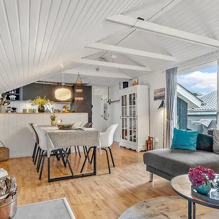 3 Bedroom Awesome In Bjert Сasa de vacaciones