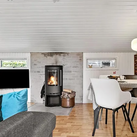 3 Bedroom Awesome In Bjert *